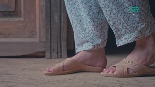 Mawra Hocane feet photo thumbnail