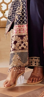 Mawra Hocane feet photo thumbnail