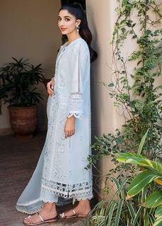 Mawra Hocane feet photo thumbnail