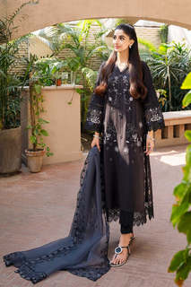 Mawra Hocane feet photo thumbnail