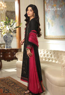 Mawra Hocane feet photo thumbnail