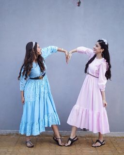 Mawra Hocane feet photo thumbnail