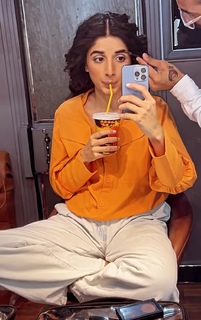 Mawra Hocane feet photo thumbnail