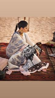 Mawra Hocane feet photo thumbnail