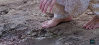 Mawra Hocane feet photo thumbnail