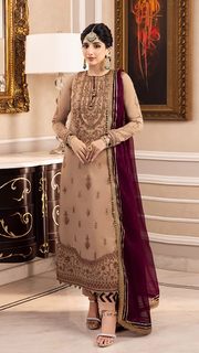 Mawra Hocane feet photo thumbnail