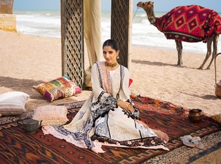 Mawra Hocane feet photo thumbnail