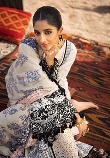 Mawra Hocane feet photo thumbnail