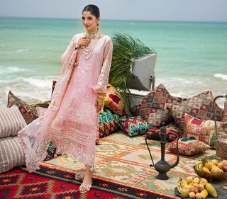 Mawra Hocane feet photo thumbnail
