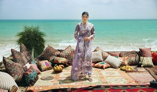 Mawra Hocane feet photo thumbnail