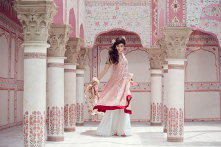 Mawra Hocane feet photo thumbnail