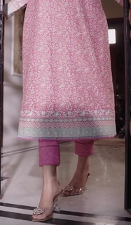 Mawra Hocane feet photo thumbnail