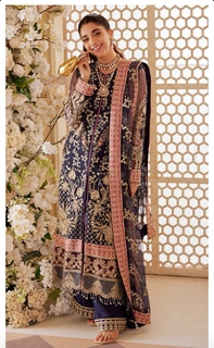 Mawra Hocane feet photo thumbnail