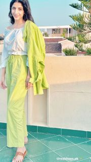 Mawra Hocane feet photo thumbnail