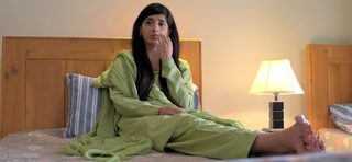 Mawra Hocane feet photo thumbnail