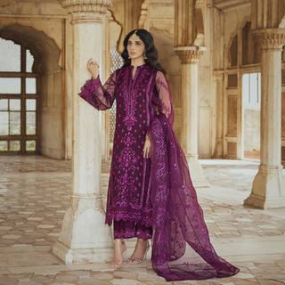 Mawra Hocane feet photo thumbnail