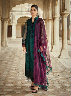 Mawra Hocane feet photo thumbnail