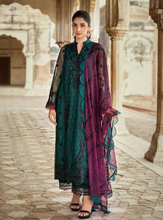 Mawra Hocane feet photo thumbnail