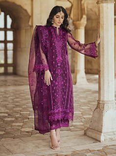 Mawra Hocane feet photo thumbnail