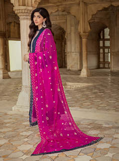 Mawra Hocane feet photo thumbnail