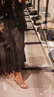 Mawra Hocane feet photo thumbnail