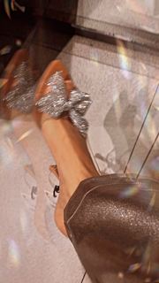 Mawra Hocane feet photo thumbnail