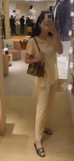 Mawra Hocane feet photo thumbnail