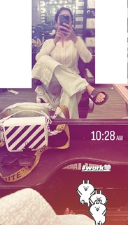 Mawra Hocane feet photo thumbnail