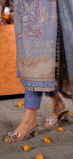 Mawra Hocane feet photo thumbnail