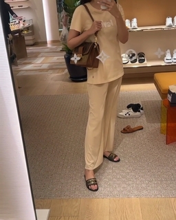 Mawra Hocane feet photo thumbnail