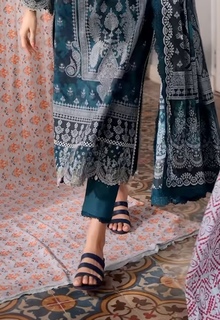 Mawra Hocane feet photo thumbnail