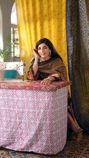 Mawra Hocane feet photo thumbnail