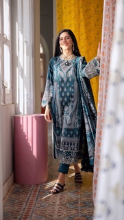 Mawra Hocane feet photo thumbnail