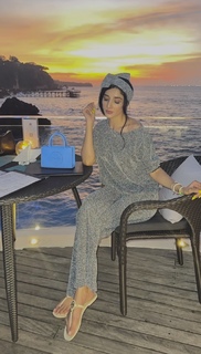 Mawra Hocane feet photo thumbnail