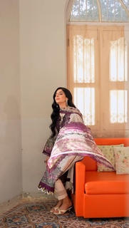 Mawra Hocane feet photo thumbnail