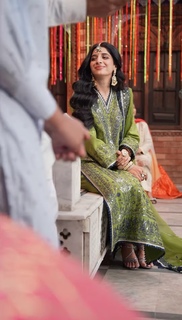 Mawra Hocane feet photo thumbnail