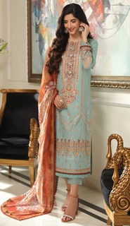 Mawra Hocane feet photo thumbnail