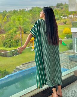 Mawra Hocane feet photo thumbnail