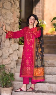 Mawra Hocane feet photo thumbnail