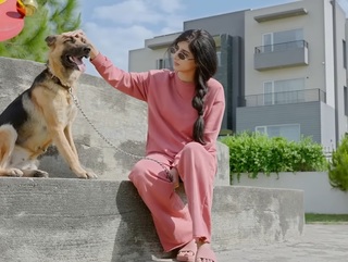 Mawra Hocane feet photo thumbnail