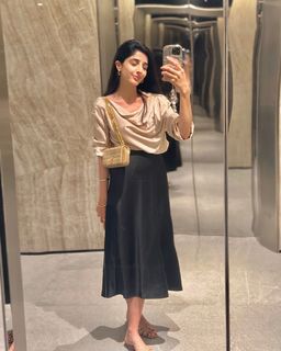 Mawra Hocane feet photo thumbnail
