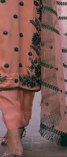 Mawra Hocane feet photo thumbnail