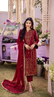 Mawra Hocane feet photo thumbnail