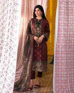 Mawra Hocane feet photo thumbnail