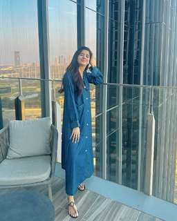 Mawra Hocane feet photo thumbnail