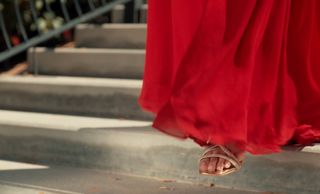 Mawra Hocane feet photo thumbnail