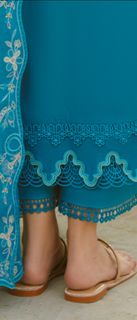 Mawra Hocane feet photo thumbnail