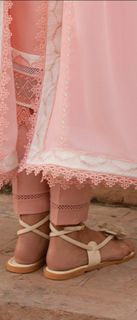 Mawra Hocane feet photo thumbnail