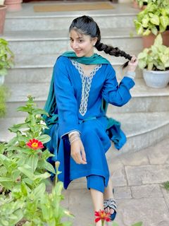 Mawra Hocane feet photo thumbnail