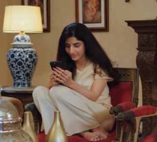 Mawra Hocane feet photo thumbnail
